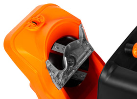 The WEN 41119 features dual 7-inch blades for efficient shredding.