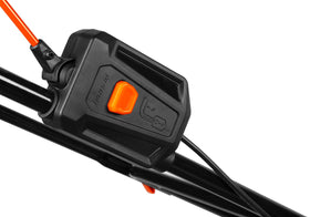 WEN 8-inch rear wheels glide over uneven terrain.