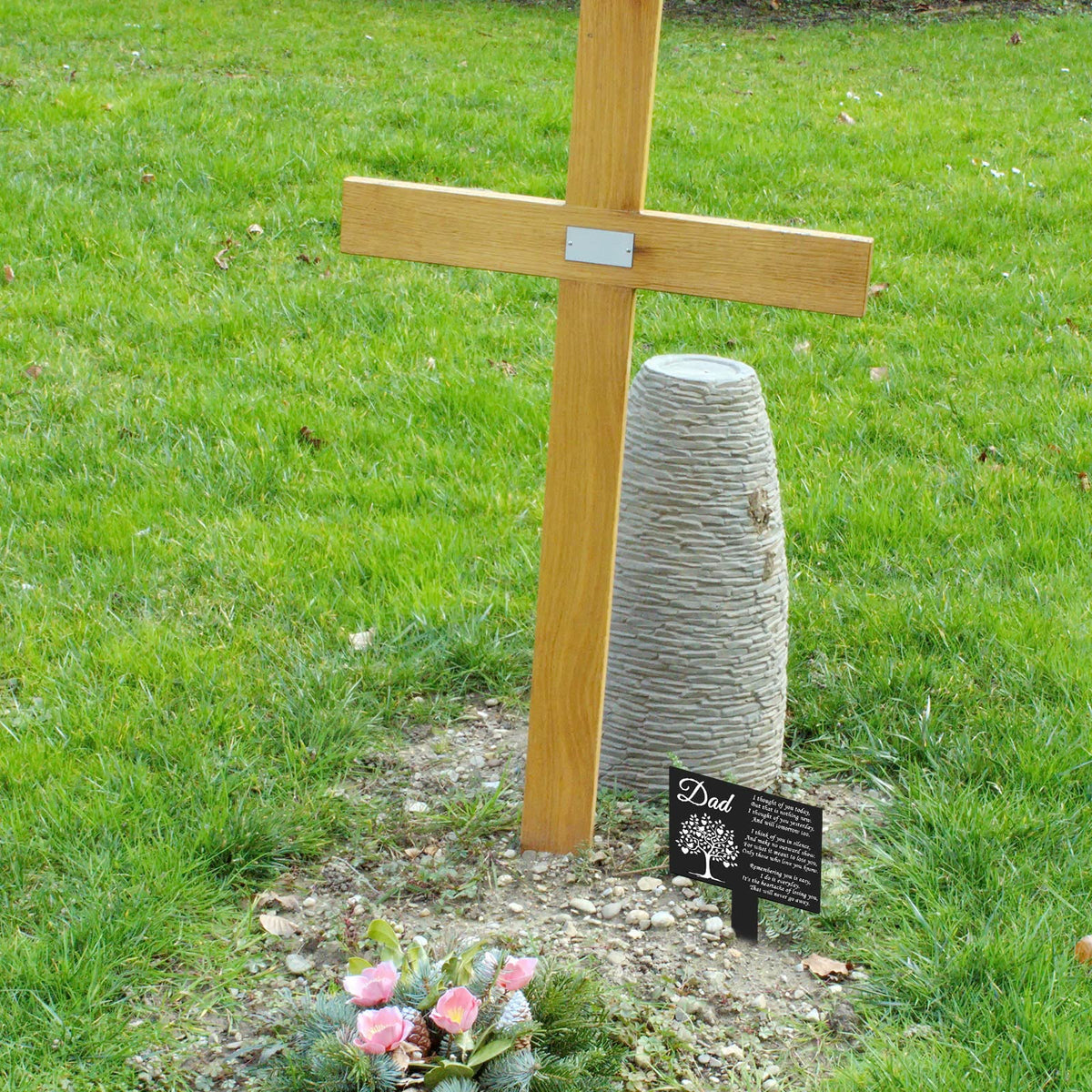 Wesiti Dad memorial stake, detailed tree motif with warm inscription.