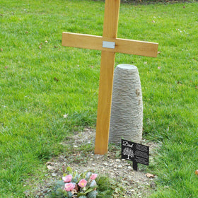 Wesiti Dad memorial stake, detailed tree motif with warm inscription.