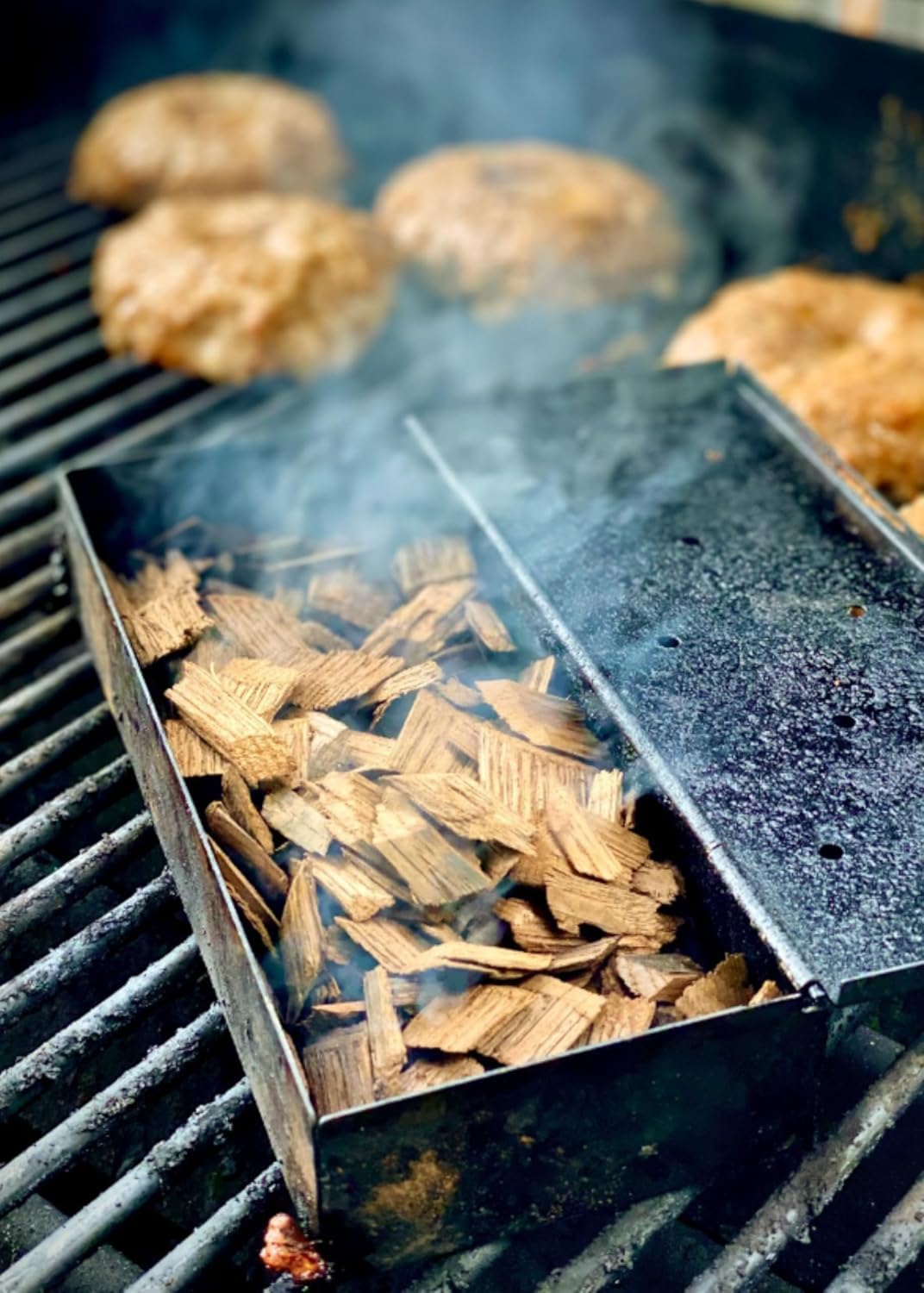 Western Wood Smoking Chips Mesquite – bold, tangy smoke for beef and vegetables.