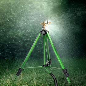 Wexo Palindrog quick-release leg clips keep the tripod steady.