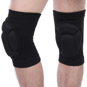 Wghtri knee pads guard knees during climbing and outdoor activities.