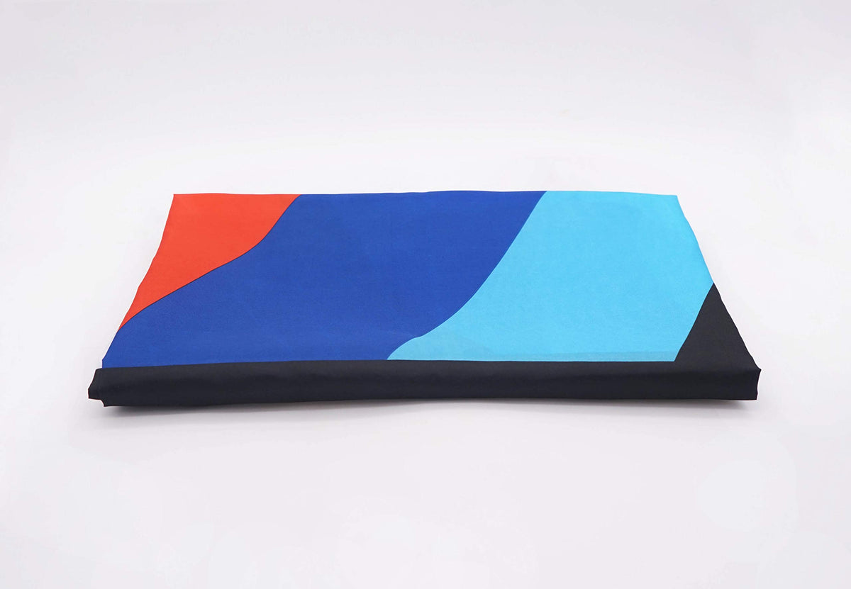 WHGJ 100D polyester flag offers fade-resistant performance
