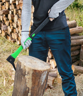 WICING Hookaroon log lifting action demonstrates easy log grabbing.