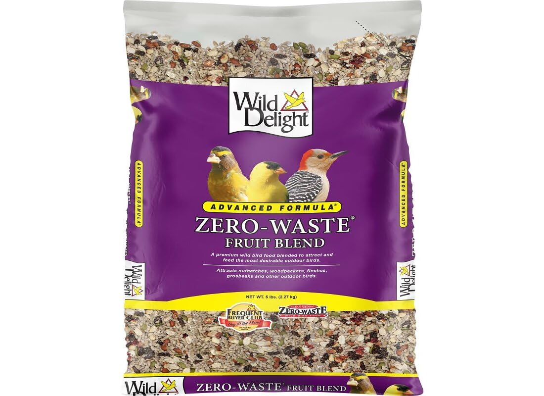 Wild Delight Zero-Waste Fruit Blend at a feeder attracts a variety of birds.