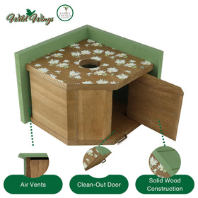 Wild Wings Springwood Daisy Wren House with 1 1/8 inch opening detail.