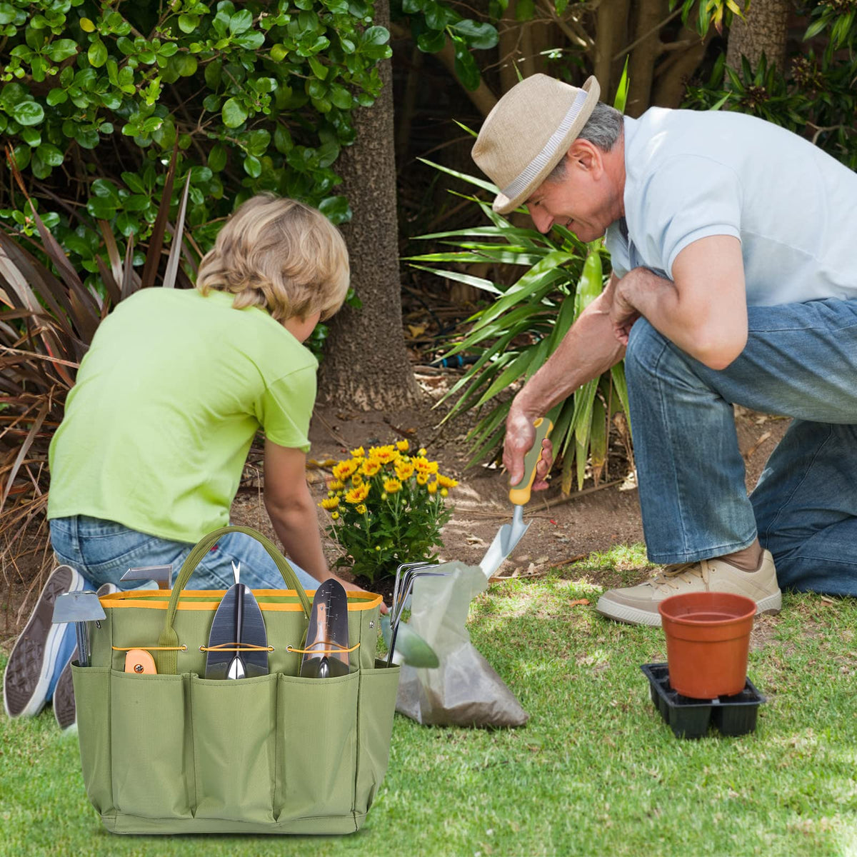 WisaKey pruning shears provide clean cuts.