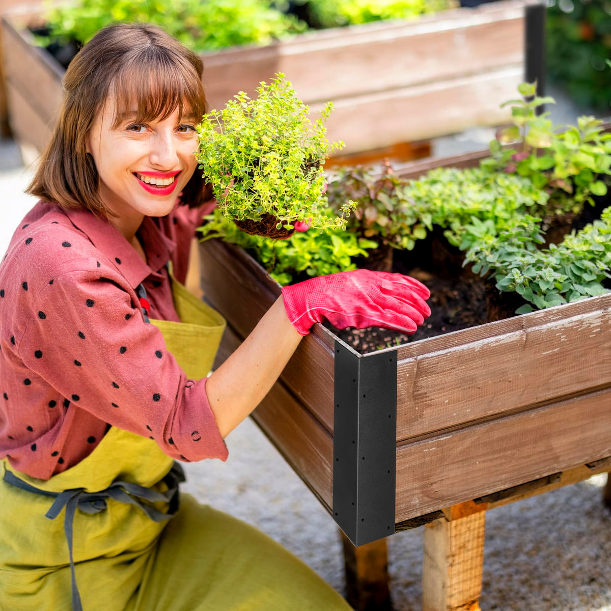 WLLEYAY multi-use planter brackets suitable for furniture and garden projects.