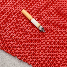 WLWLEO drainage mat anti-slip surface improves traction in wet zones.