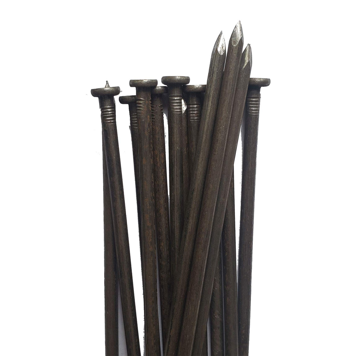 WOCHOLL 50-pack spikes enable quick, durable landscape setup.