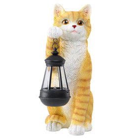 WONDER GARDEN night-lit cat statue provides gentle illumination.