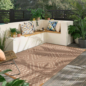 Wonnitar rug includes carrying bag for effortless transport