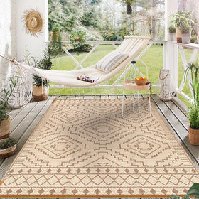 Wonnitar outdoor rug 6x9 easy to clean after use