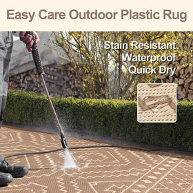 Wonnitar 6x9 rug folds compactly for travel and storage