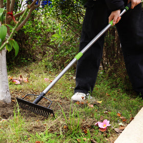 WORKPRO bow rake heavy duty design for demanding gardens