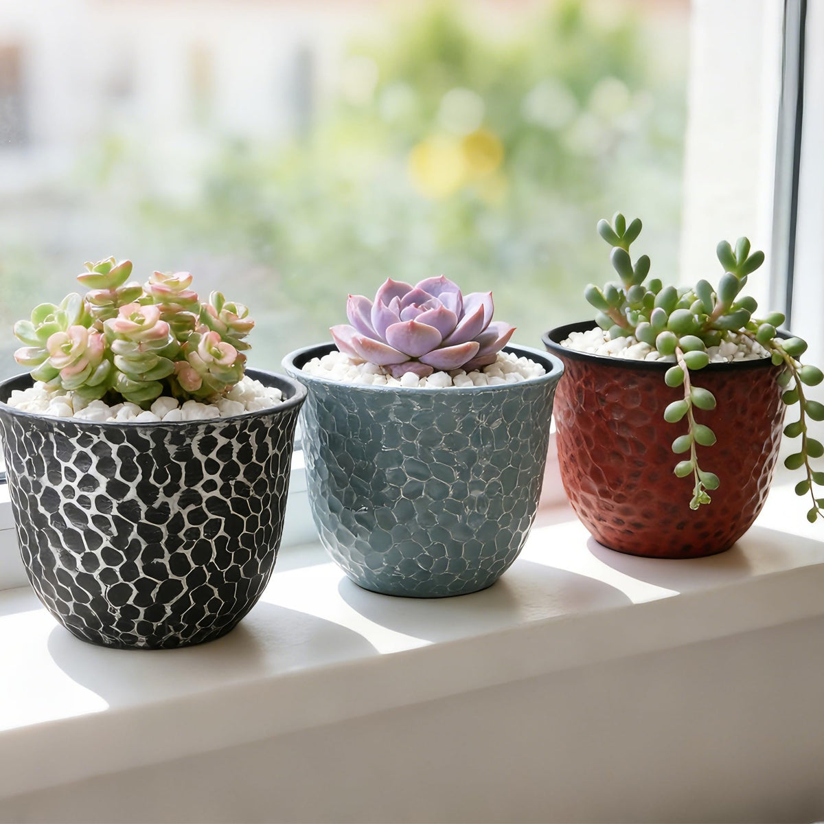 Worth Garden drainage hole planter with removable rubber plug for moisture control.