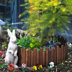 Worth Garden fence stakes stand 4 inches high for quick no-dig installation.
