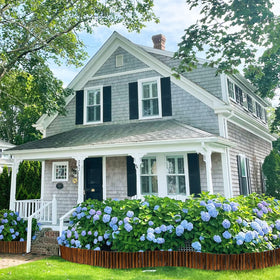 Worth Garden edging with flexible core to follow curves smoothly.