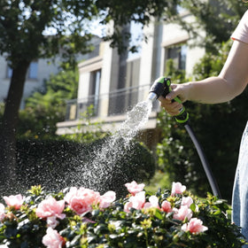 Worth Leader all-weather hose endures extreme temperatures for year-round outdoor tasks.