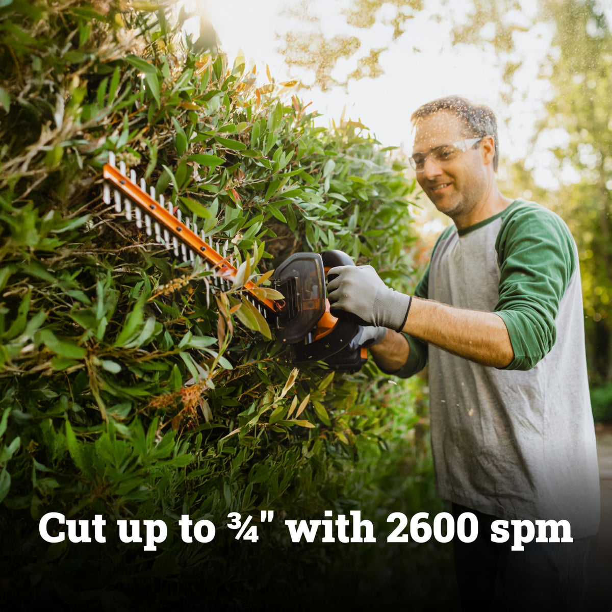 WORX WG261.9 D-grip handle enabling versatile cutting angles