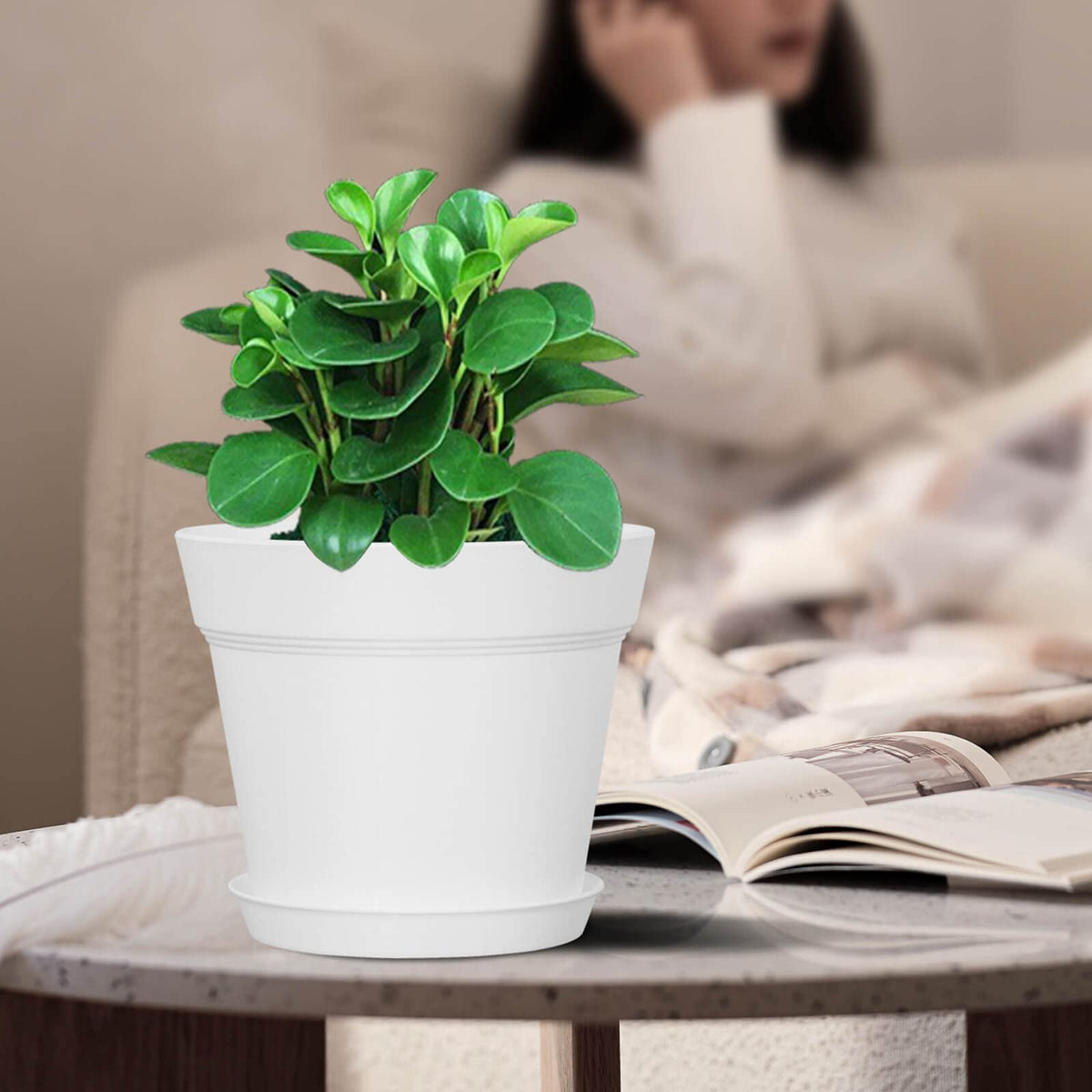 WOUSIWER lightweight, durable plastic planter designed for easy repotting.