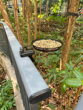 WOWARE 8-inch diameter tray highlights sturdy mesh design.