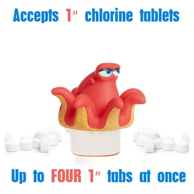 WQTHE Mini chlorine floater in use demonstrates compact size and easy tab dispensing.