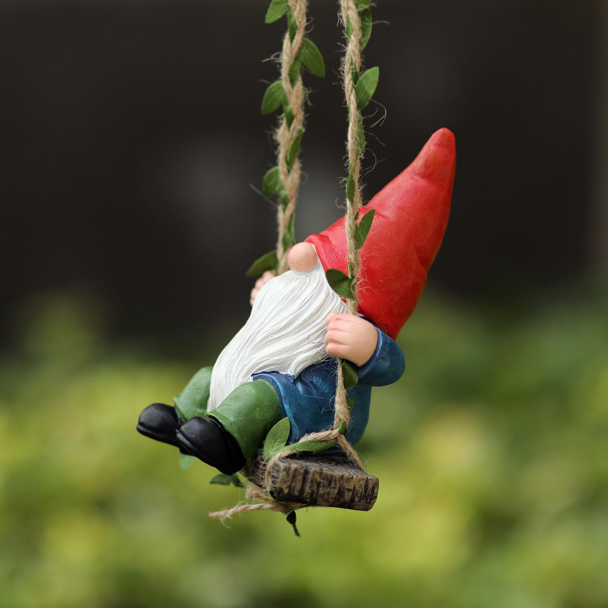 WSHMZYHOME hanging gnome accent with twine and leaves for trees.
