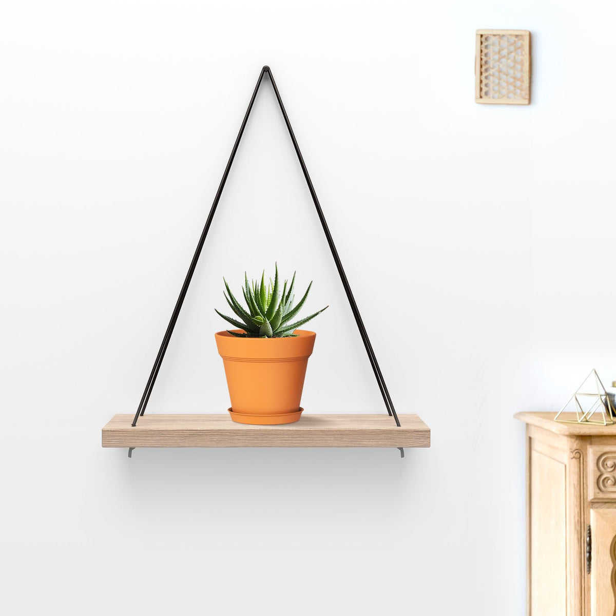 WSMKSZ minimalist-look pot enhances windowsills and desks with clean style.