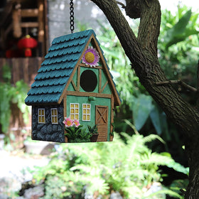 WUWEOT 3D flower design bird house adds decorative charm to the garden.