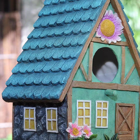 WUWEOT gift-worthy bird house for nature lovers and decor enthusiasts.