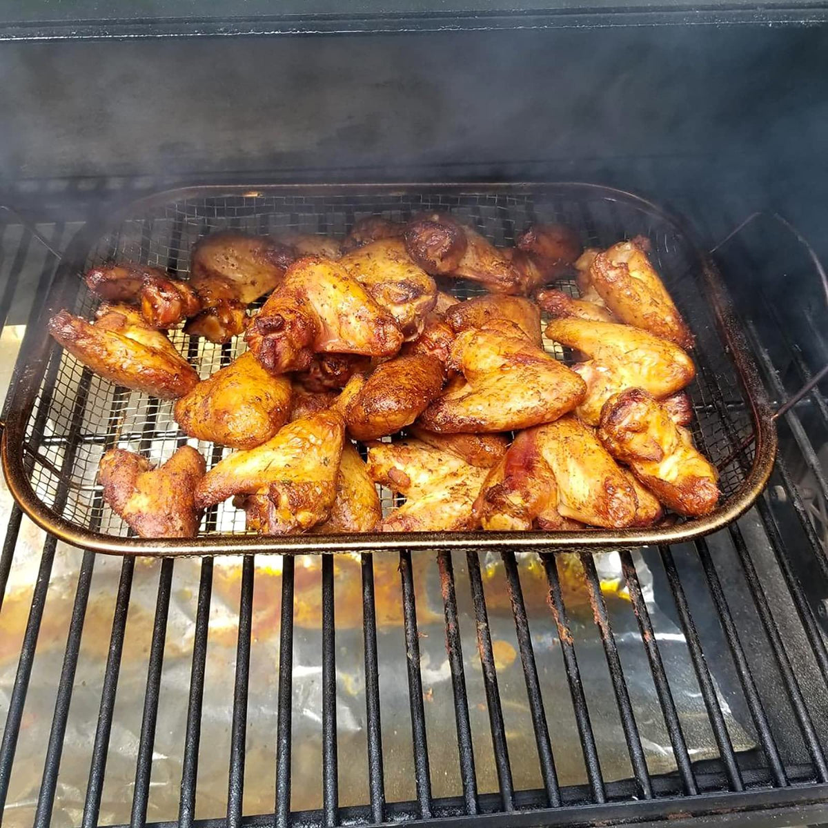 WUWEOT grill basket grid-bottom reinforced keeps food secure and steady