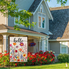 Wyooxoo burlap-look garden flag durable against sun and weather.