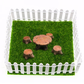 XFGSYXS micro-landscape setup with the fence bordering a tiny garden.