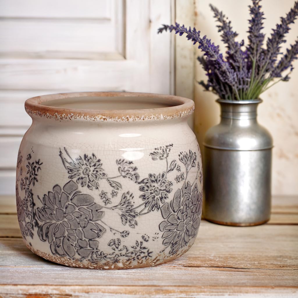 Xiaan Jiaju balcony decor planter brings outdoor vibes indoors.
