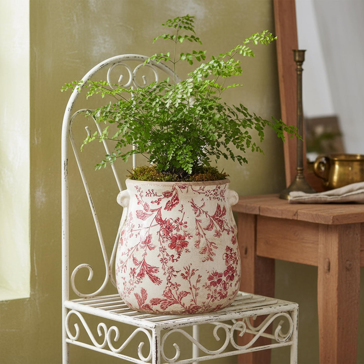Xiaan Jiaju rustic farmhouse planter on shelf adds warm decor to living spaces.