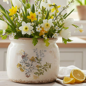 Xiaan Jiaju tabletop planter in sage-yellow enhances living room decor