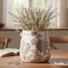 Xiaan Jiaju Tuscan planter on shelf display creates layered greenery
