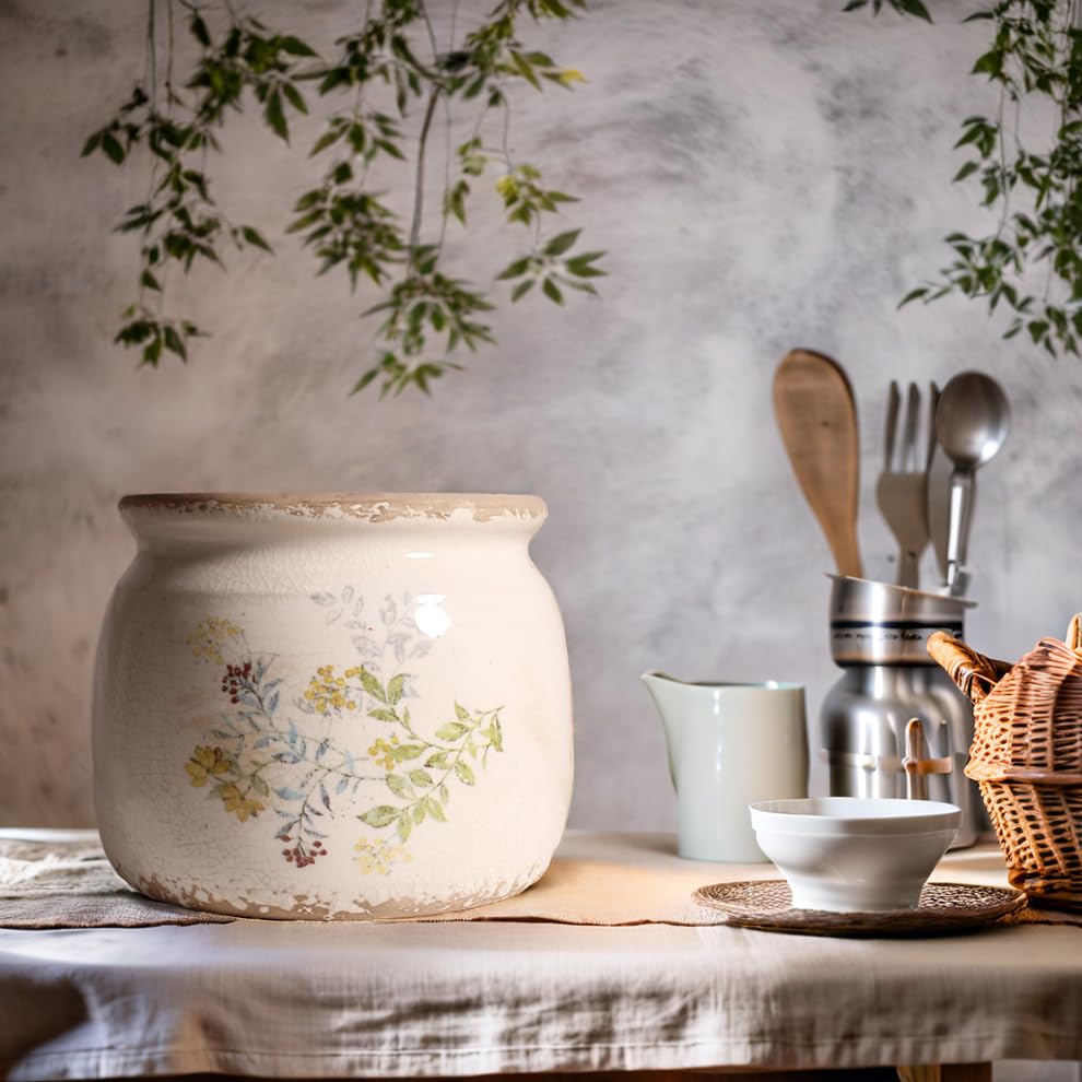 Xiaan Jiaju vintage-inspired planter complements farmhouse home style