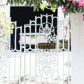 XIAOKAIYAN weatherproof sign resists wind and sun