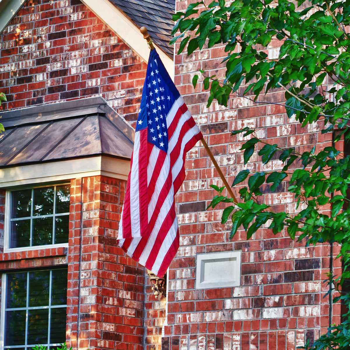 XIFAN deluxe flag ideal for porch or garden flagpole installations.
