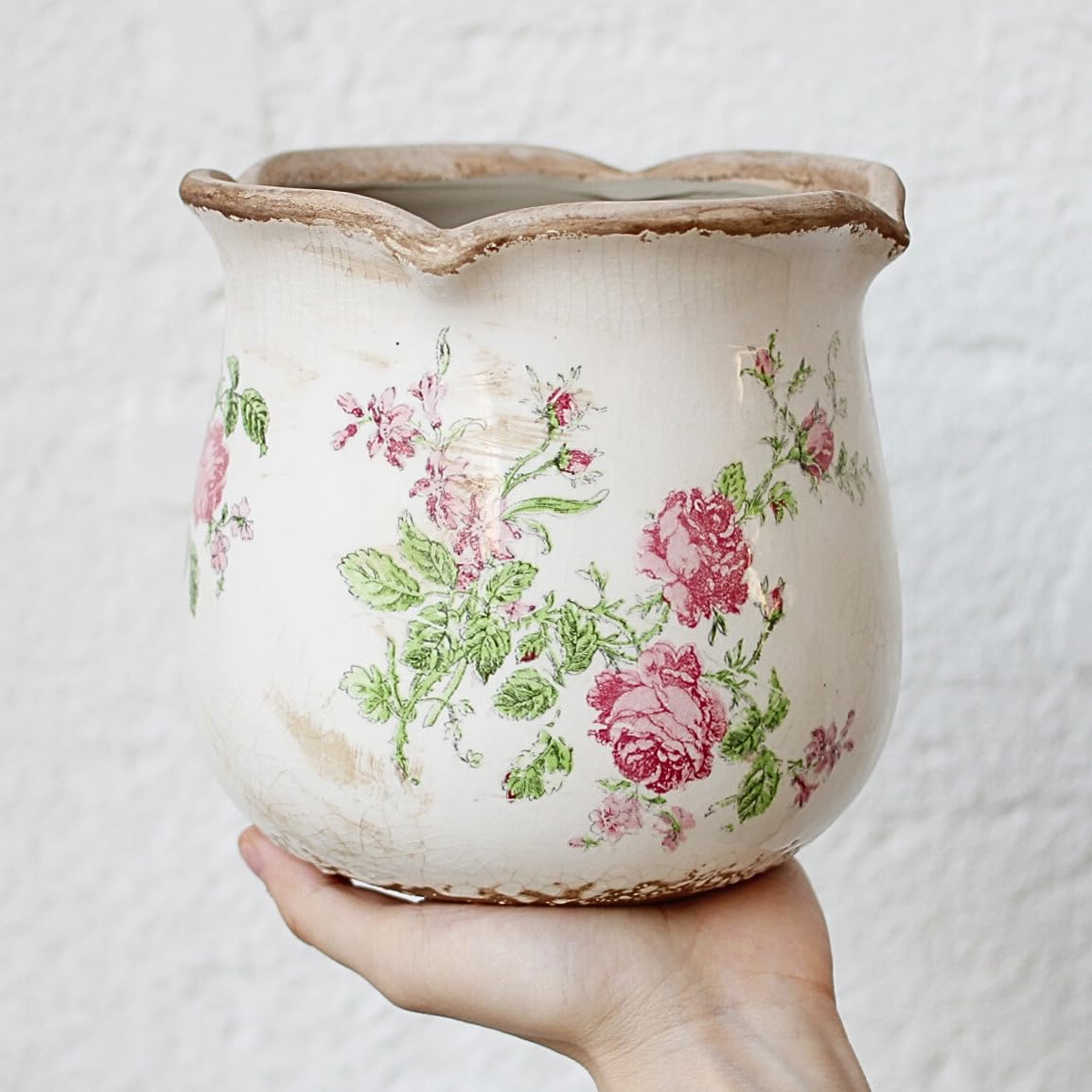 Xiaan Jiaju vintage vase look adds rustic charm for indoor plant display