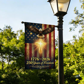 XINNK waterproof polyester flag resists rain and sun for year-round display.