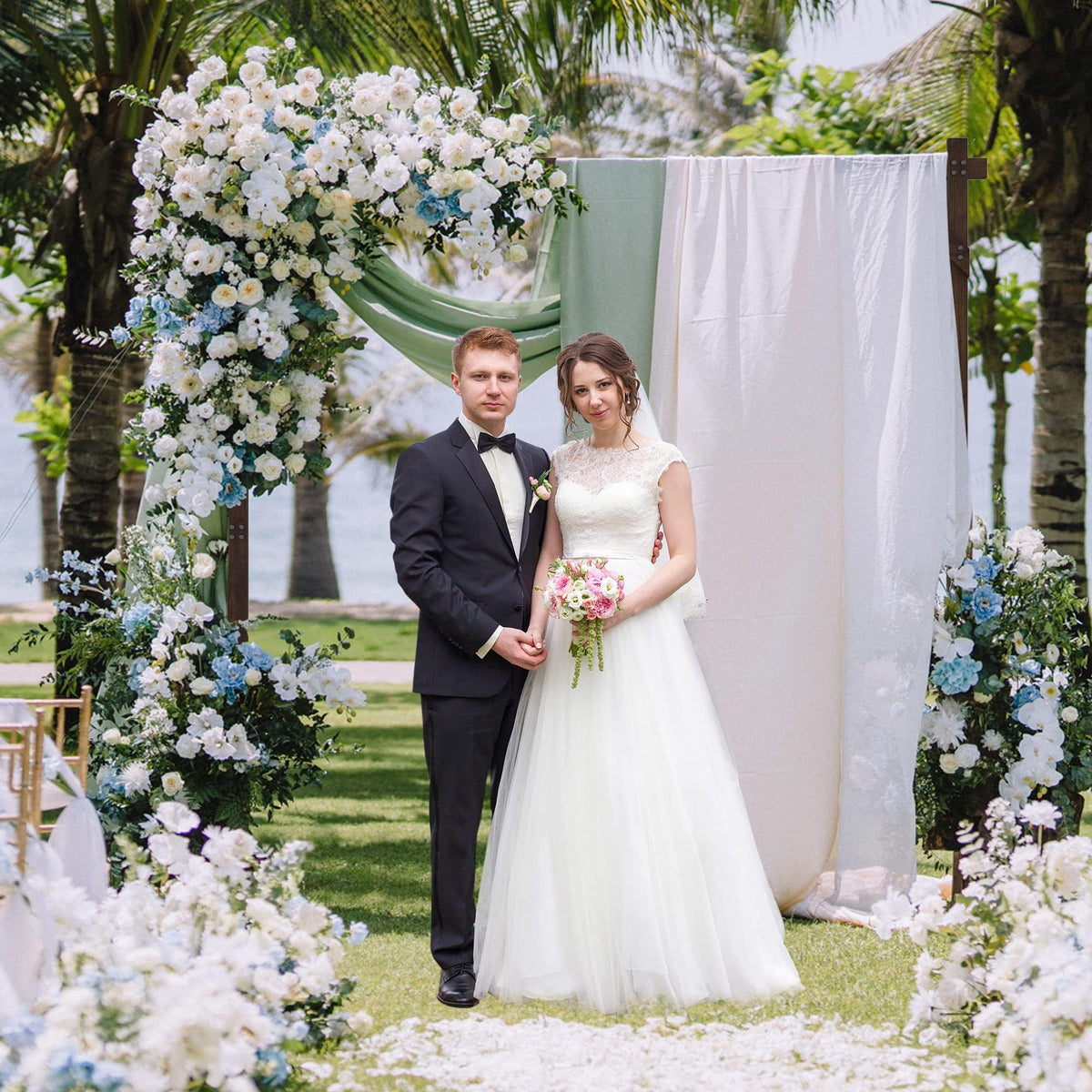 Xiomot garden wedding arch decor creates a Boho-inspired backdrop for photos.