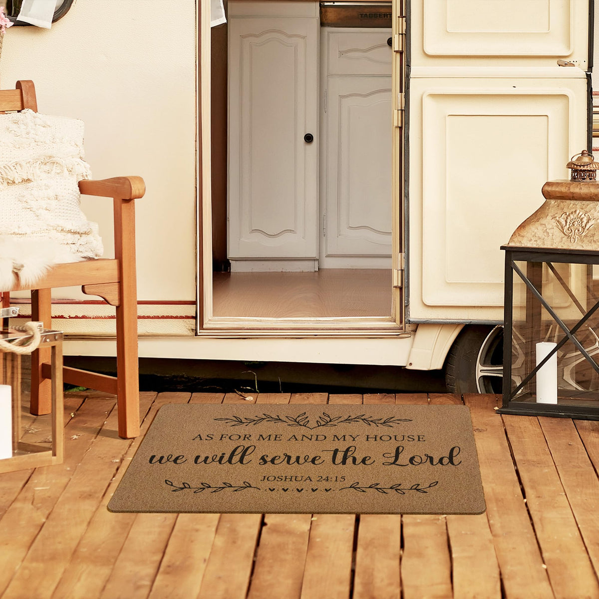 XLDLIOO Textured-rubber-backing doormat stays in place.