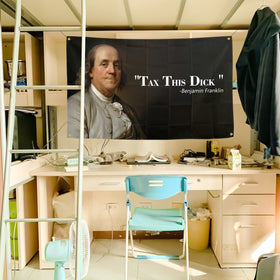 XOVVER high-definition printing delivers vibrant colors on flag fabric.