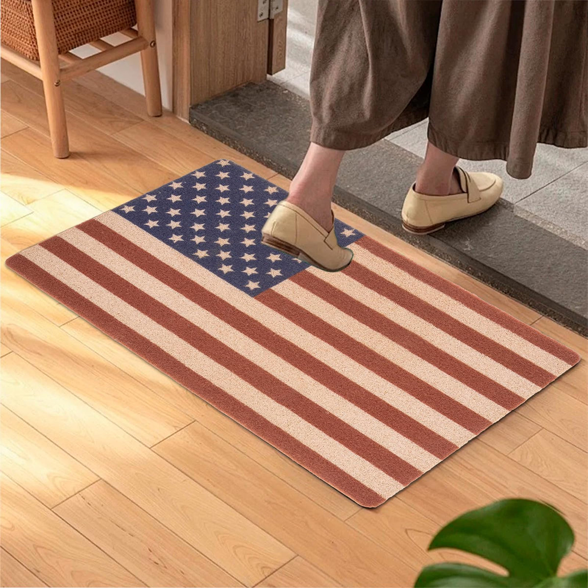 XuoAz non-slip coir door mat helps keep floors clean.