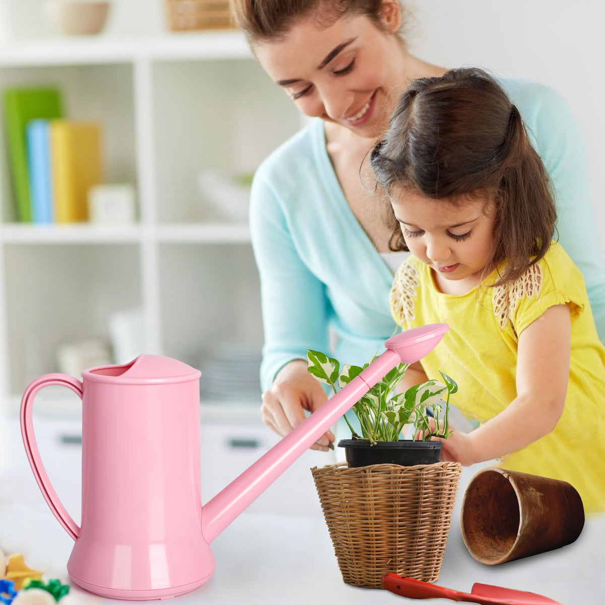 XXXFLOWER lightweight, durable plastic makes one-handed watering effortless