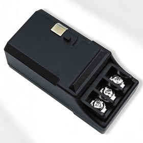YABUYALI PCM300 expansion front view showing three extra zones integrated with Hunter Pro-C.